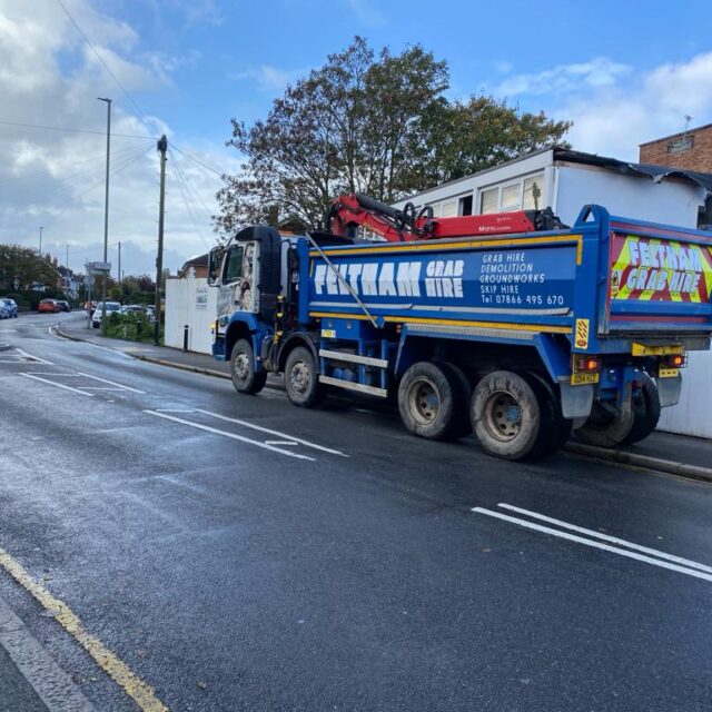 Case Study: Efficient School Building Demolition in Windsor with Feltham Demolition’s Grab-Hire Service