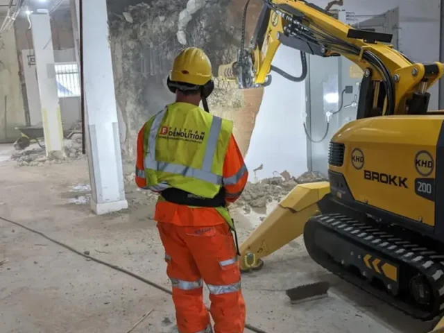 https://feltham-demolition.co.uk/wp-content/uploads/2025/10/Specialist-Demolition-Services-Woking-Surrey-640x480.webp