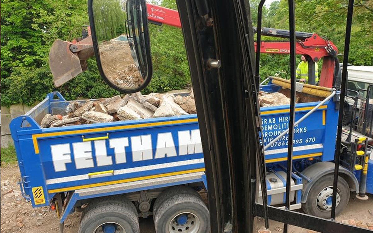 Walton-on-Thames-muck-away-grab-hire-faqs https://feltham-demolition.co.uk/wp-content/uploads/2026/02/Walton-on-Thames-muck-away-grab-hire-faqs.jpg